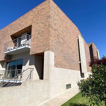 בית נופש Casa Estrelas בראגה